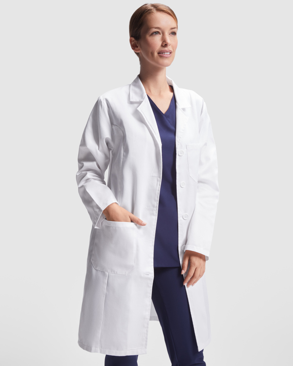 bata-roly-vaccine-woman-9093