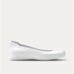 zapato-feliz-caminar-manoletina-blanco