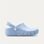 zueco-feliz-caminar-flotantes-azul-celeste